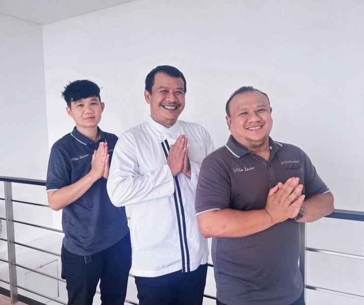 Zamani Staff